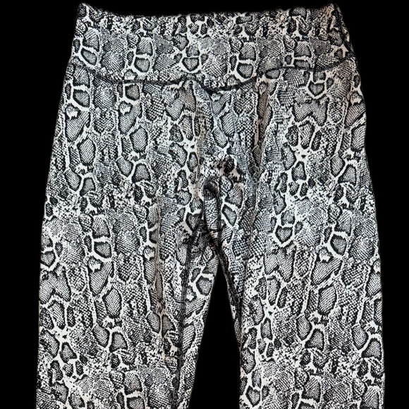 BUFFBUNNY black and white Snake Print Leggings waist 26 - Picture 1 of 5